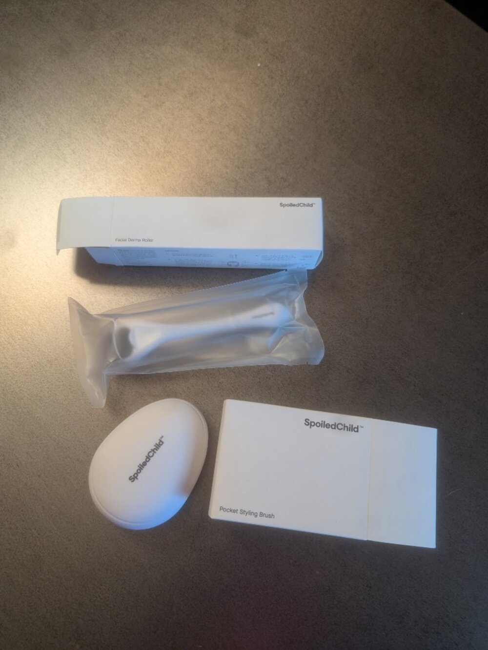NIB SpoiledChild Pocket Brush and Travel Facial Roller